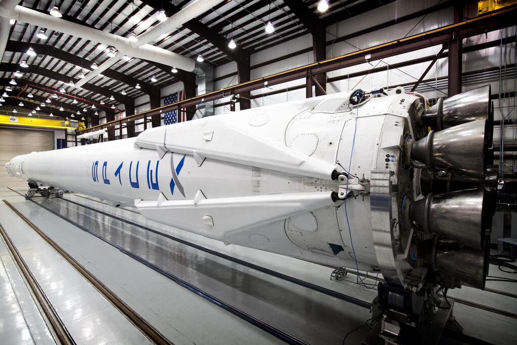 SpaceX to Attempt Daring Reusable Rocket Test During Dragon Launch Today